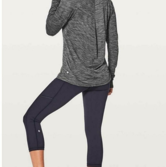 Lululemon meant to move long sleeve - Picture 2 of 11